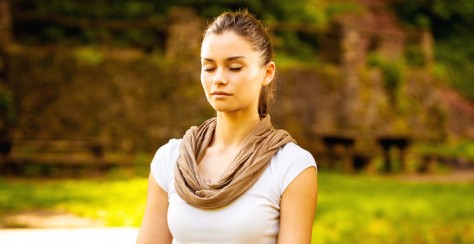 meditating_girl_bench